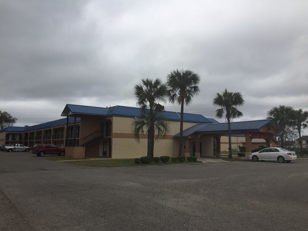 Oyo Hotel Pensacola I-10 & Hwy 29 Ferry Pass Exterior photo